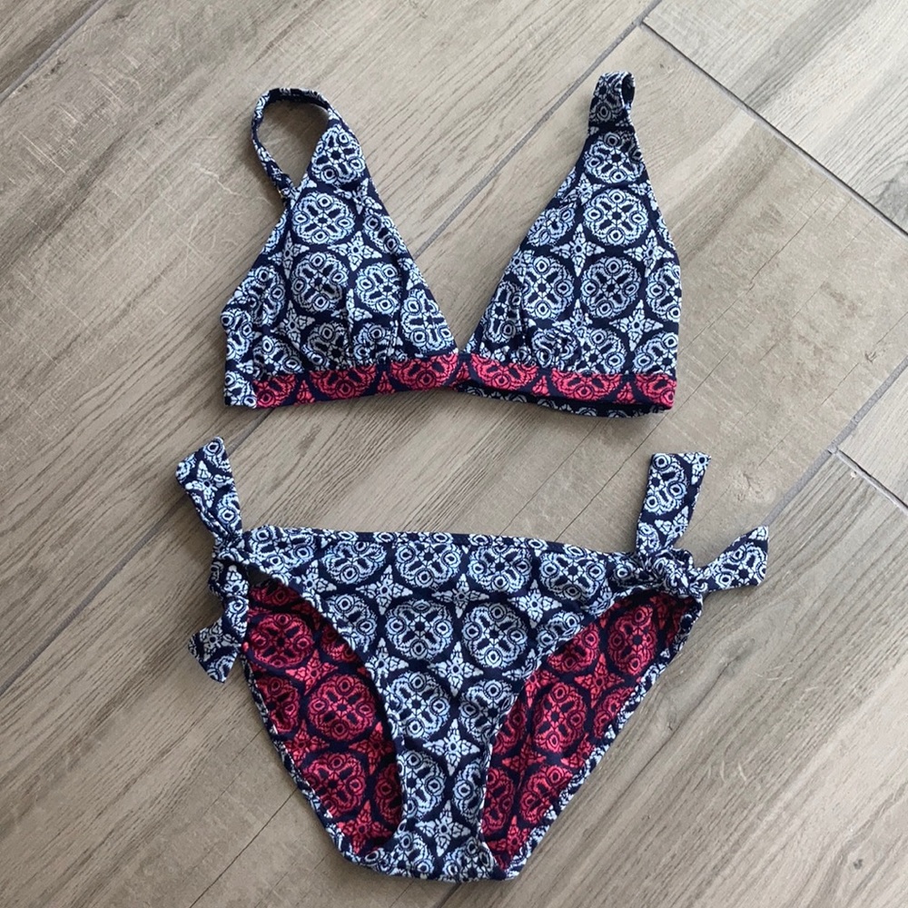 🔥SALE NWT Tommy Bahama Lace Medallion Bikini XS
